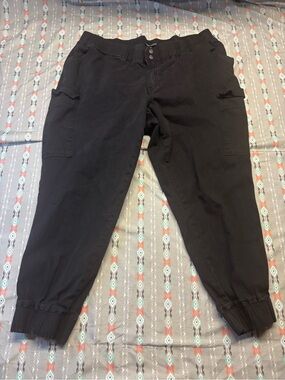 🧩Almost Famous Black Cargo Jogger Pants